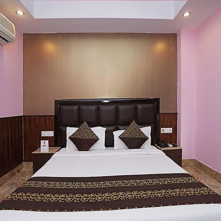 Oyo Hotel Vedas Heritage Delhi  Exterior photo