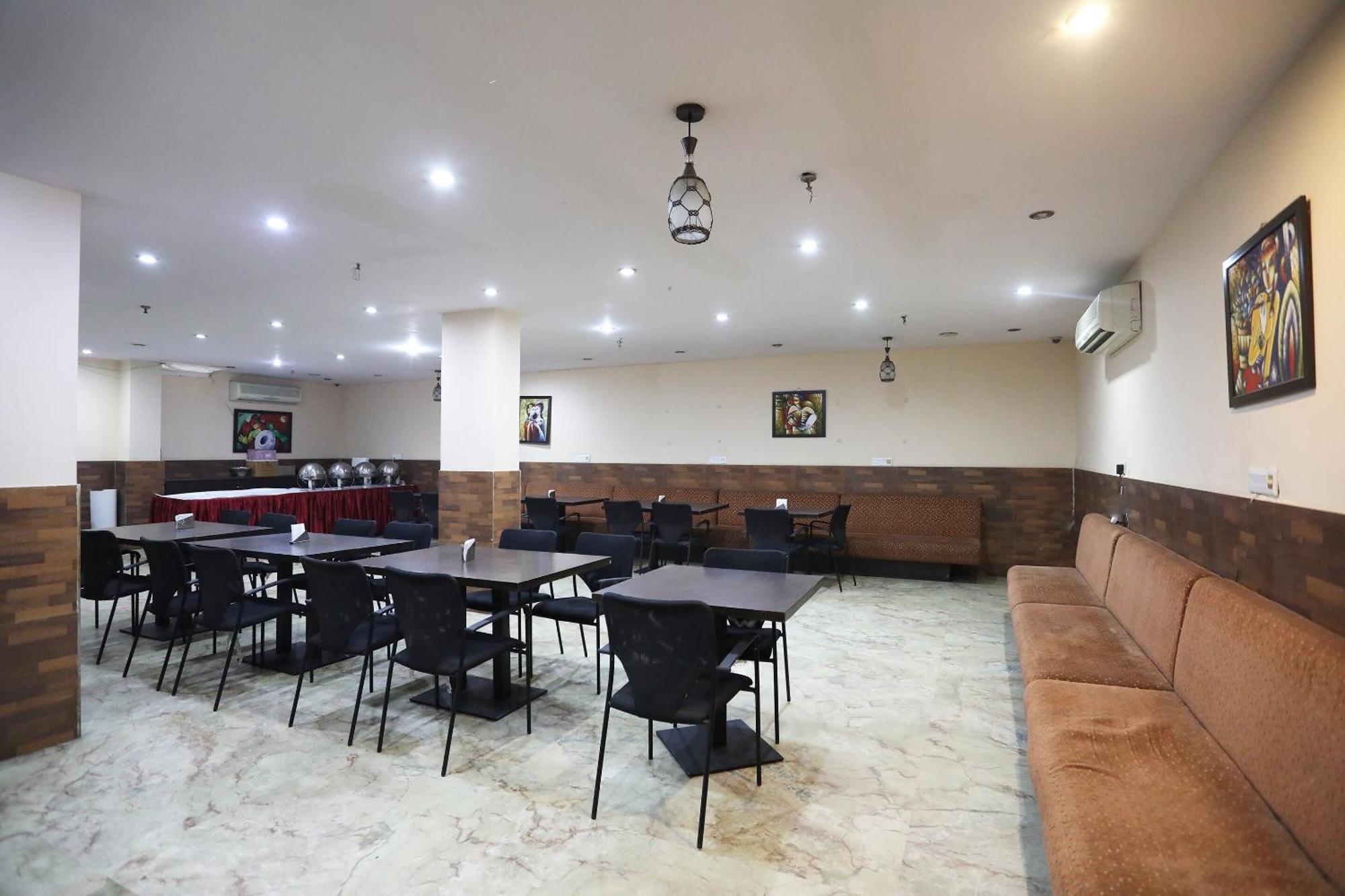 Oyo Hotel Vedas Heritage Delhi  Exterior photo