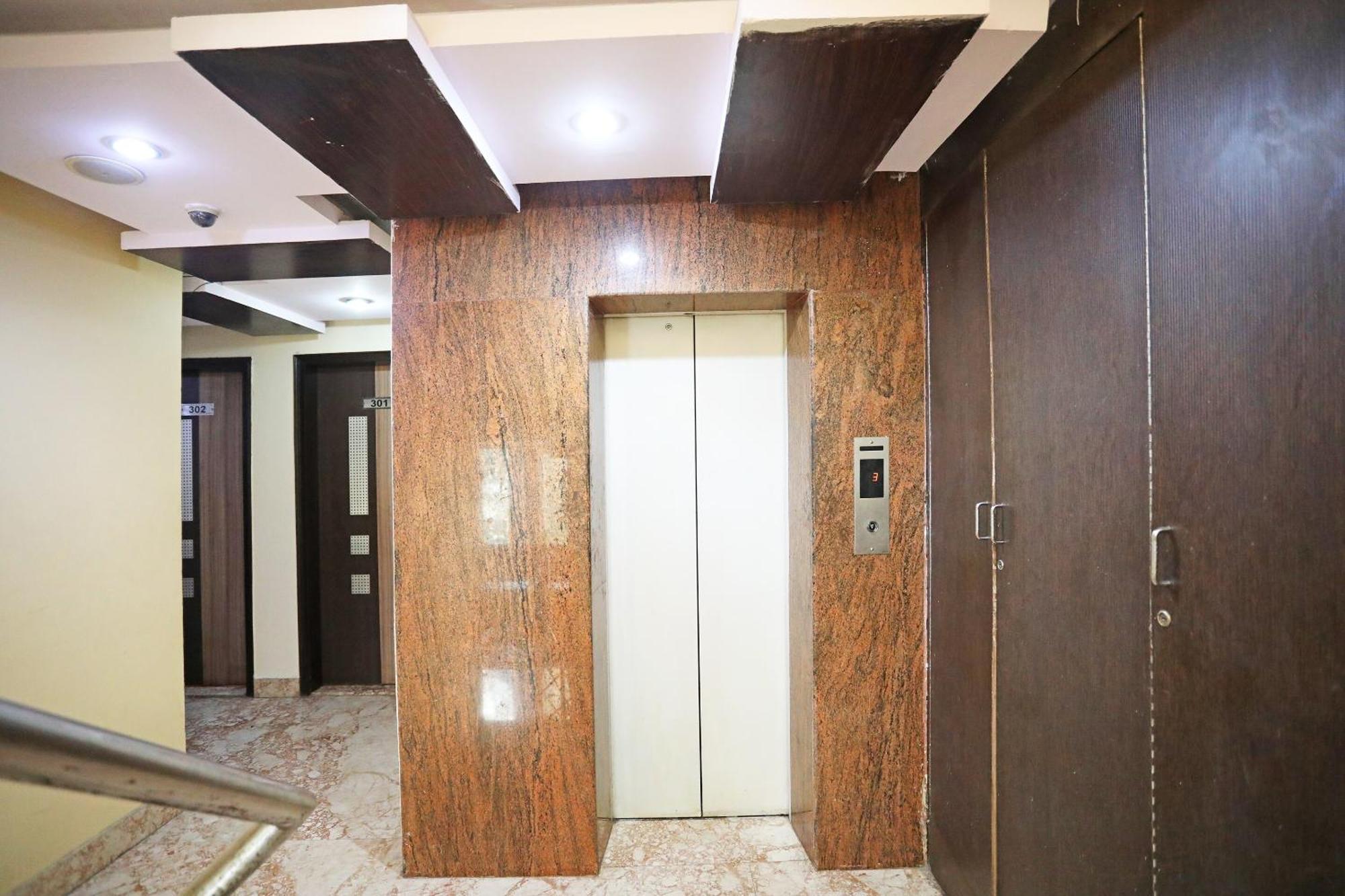 Oyo Hotel Vedas Heritage Delhi  Exterior photo