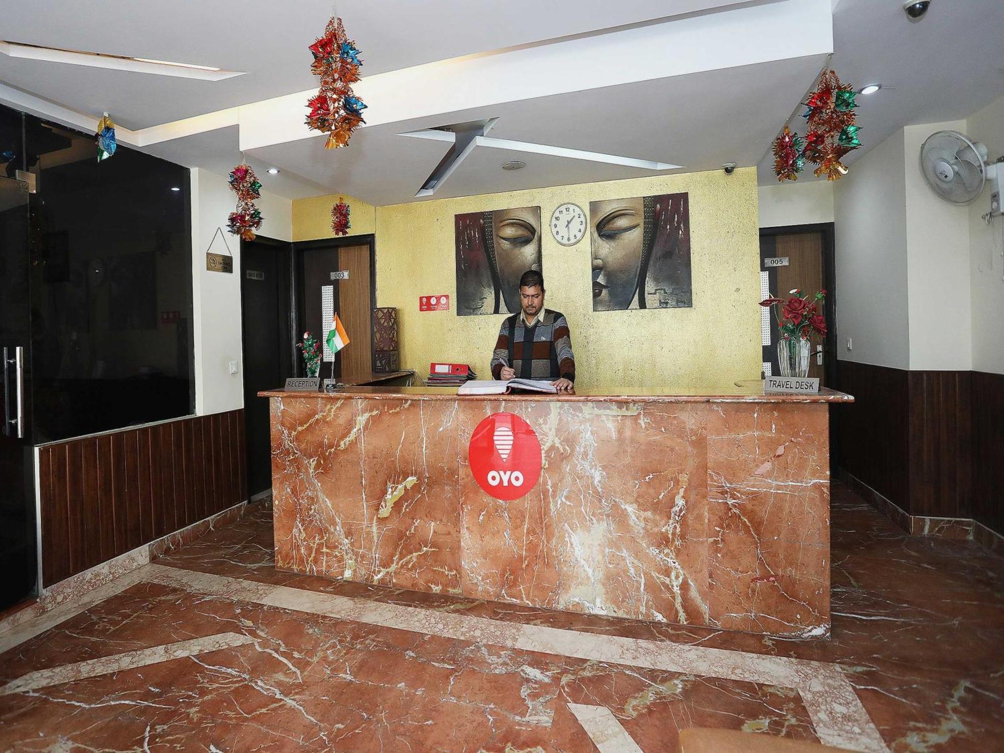 Oyo Hotel Vedas Heritage Delhi  Exterior photo