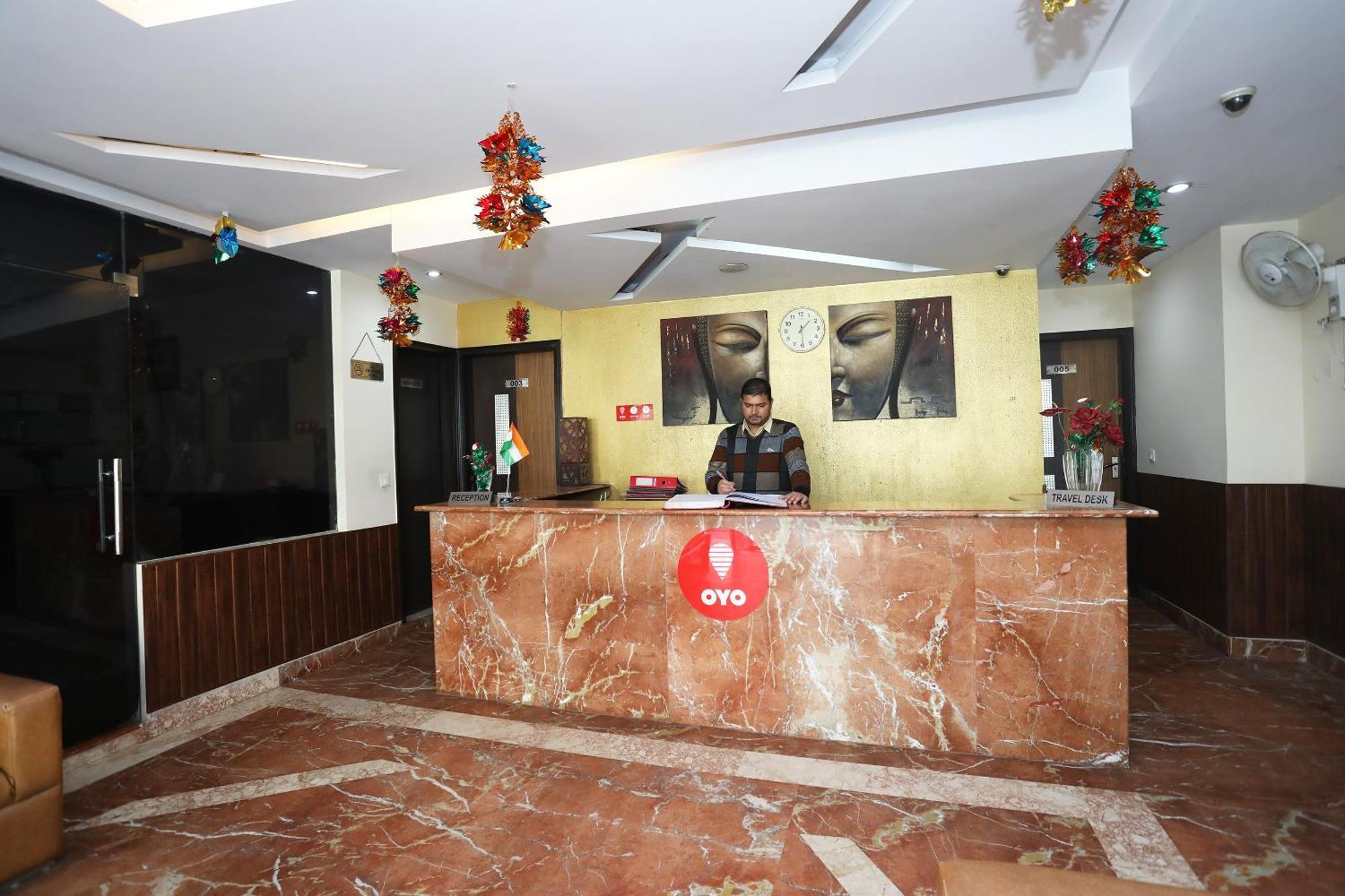 Oyo Hotel Vedas Heritage Delhi  Exterior photo