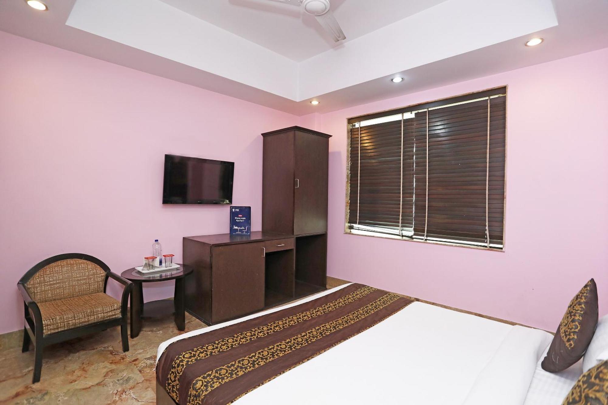 Oyo Hotel Vedas Heritage Delhi  Exterior photo